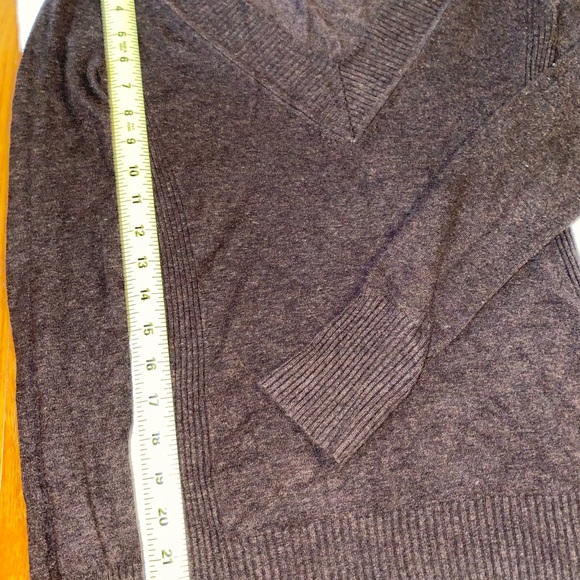Express Chocolate V-Neck Women's Sweater - Picture 9 of 13